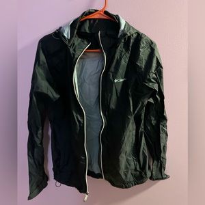 Black women’s Columbia windbreaker